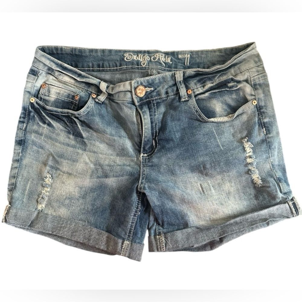 Indigo Rein Cuffed Distressed Denim Blue Women's Shorts. Size 11 - 4” Length